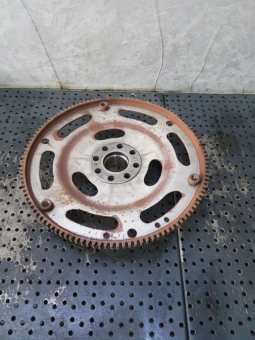 Volanta cutie automata 2.0 tdi audi a4 b9 8w 06h105323ae