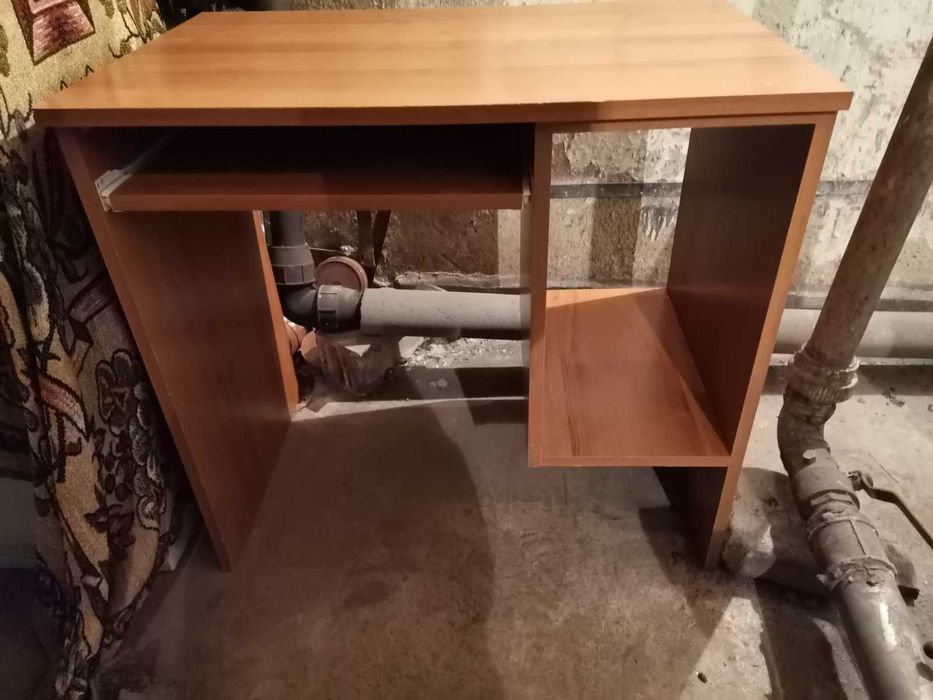 Бюро за офиса и дома - 80х50х75 см високо като ново