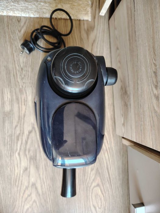 Espressor cafea DeLonghi , 800 W, capacitate 0.4 litr i, negru