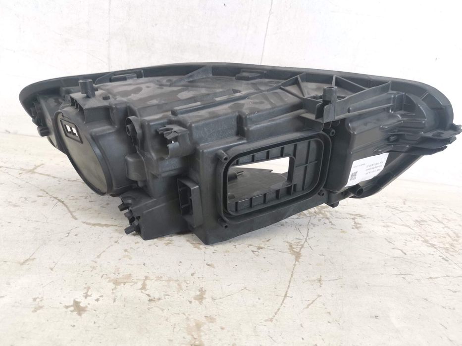 Капак за фар Мерцедес-Бенц ЦЛА-Клас / Mercedes-Benz CLA-Class [ - ] Ор