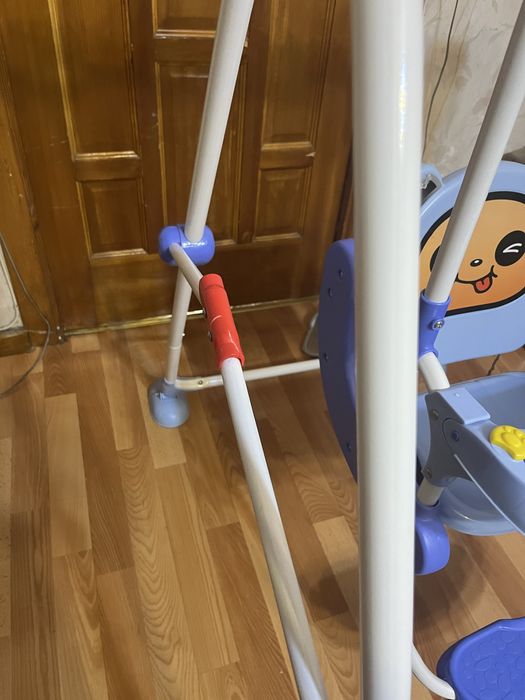 Продам детскую качелю
