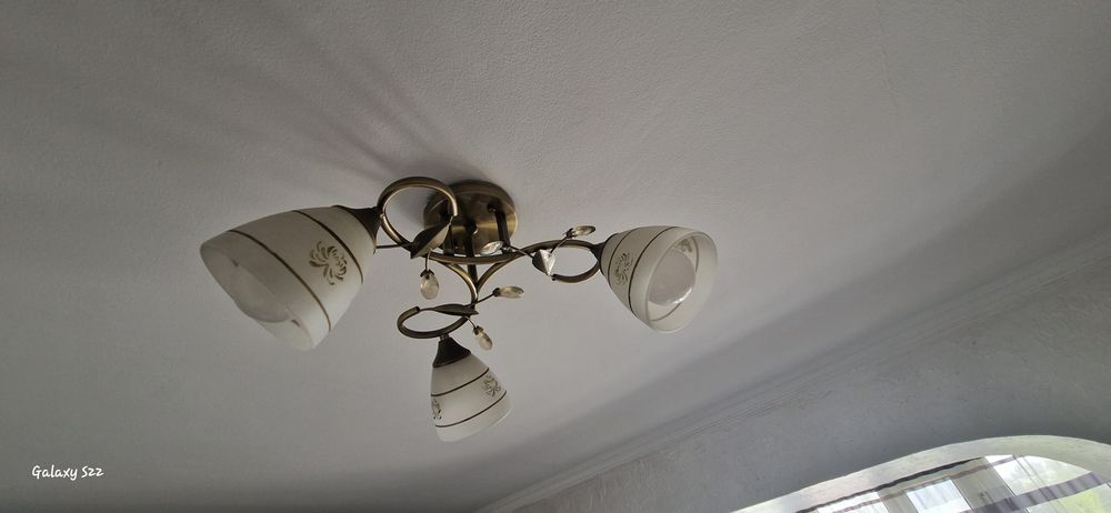 Продается люстры 5шт.