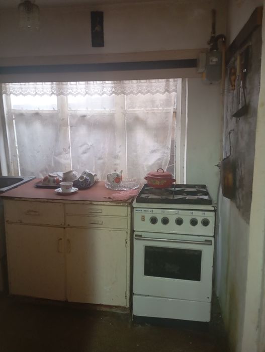 Продаётся 1 комнатная общий двор,без ремонта,Рисовый,30 кв.м,22 500 уе