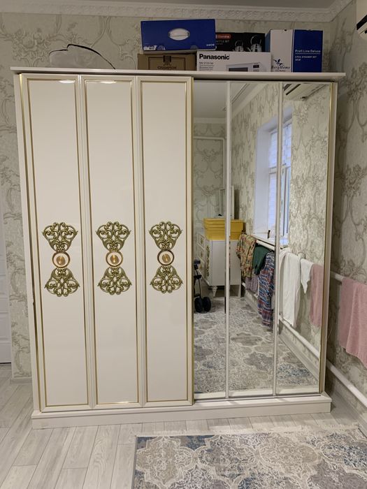 Спальный гарнитур