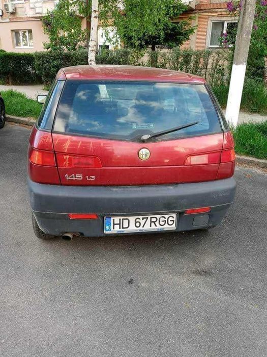 Auto Alfa Romeo 145