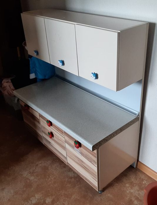 Продам детский кухонный гарнитур