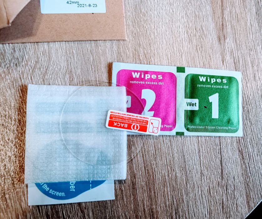 Аксесоари за часовник/smartwatch (стъклен протектор, каишка, НОВИ)