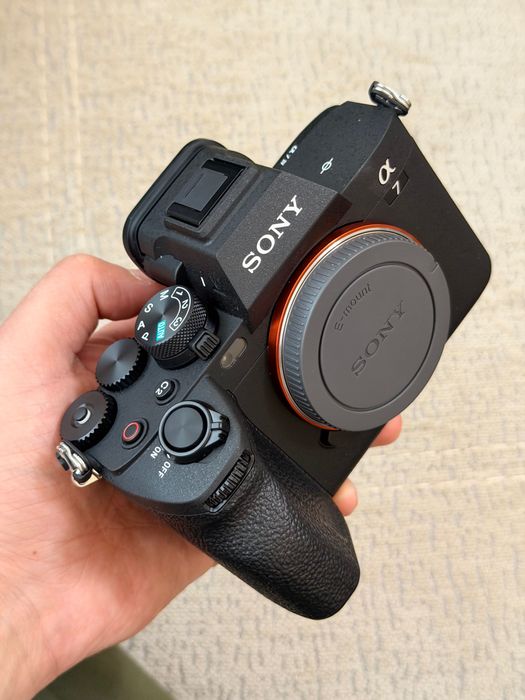 Sony A7 IV Body only