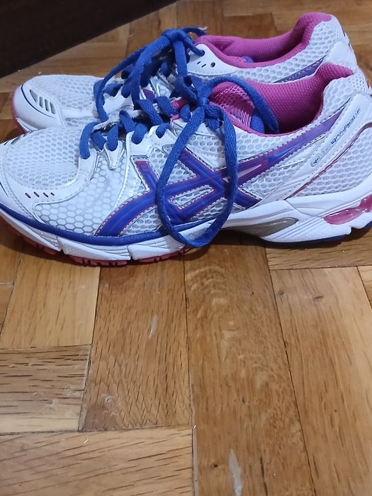Маратонки ASICS Намаление