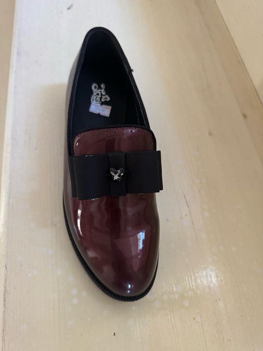 Продам новые туфли