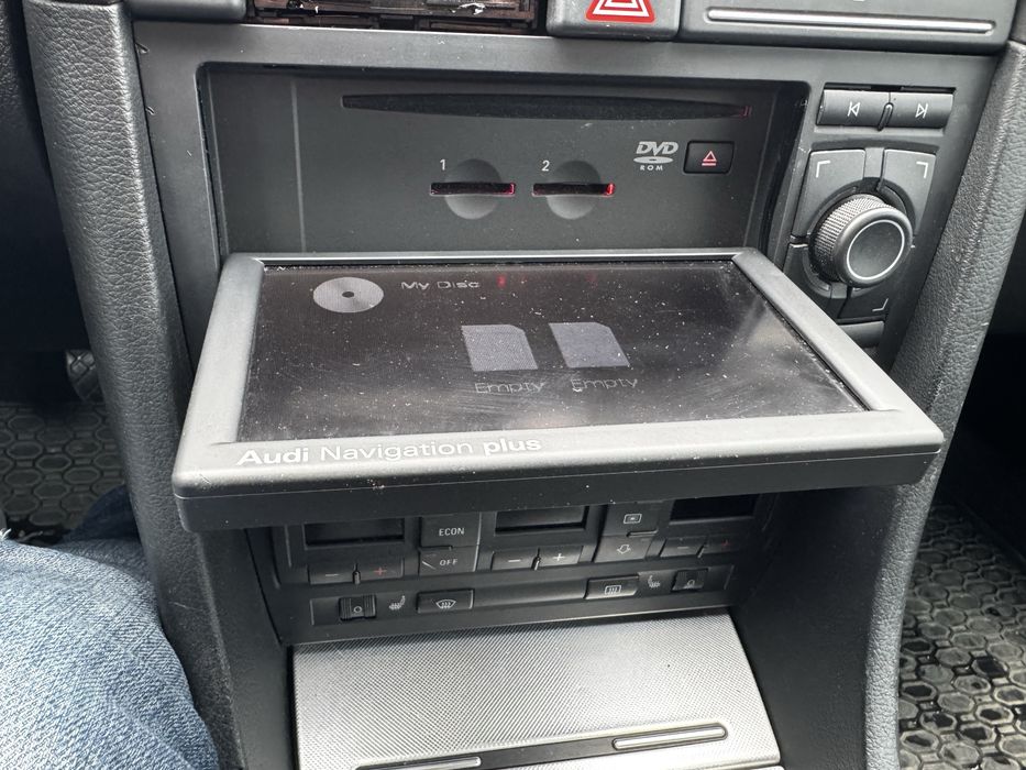 Vand navigatii pentru audi a4 b6/b7