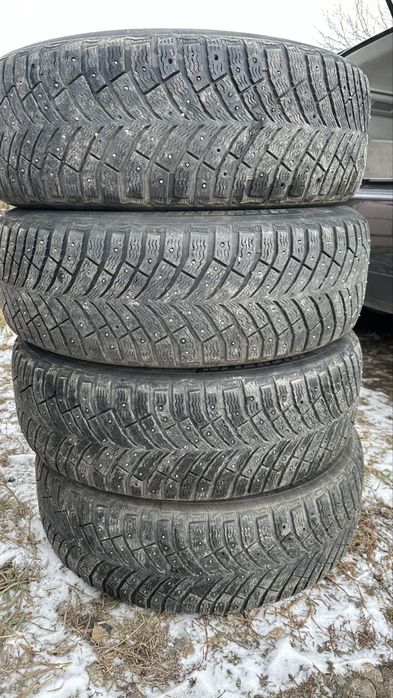 Продам. Зимние шины Мишлен