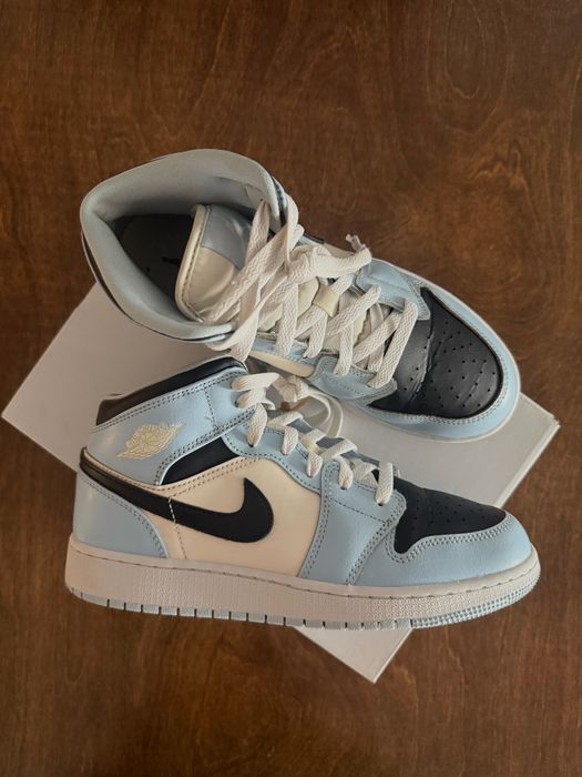 Nike Air Jordan 1 Mid