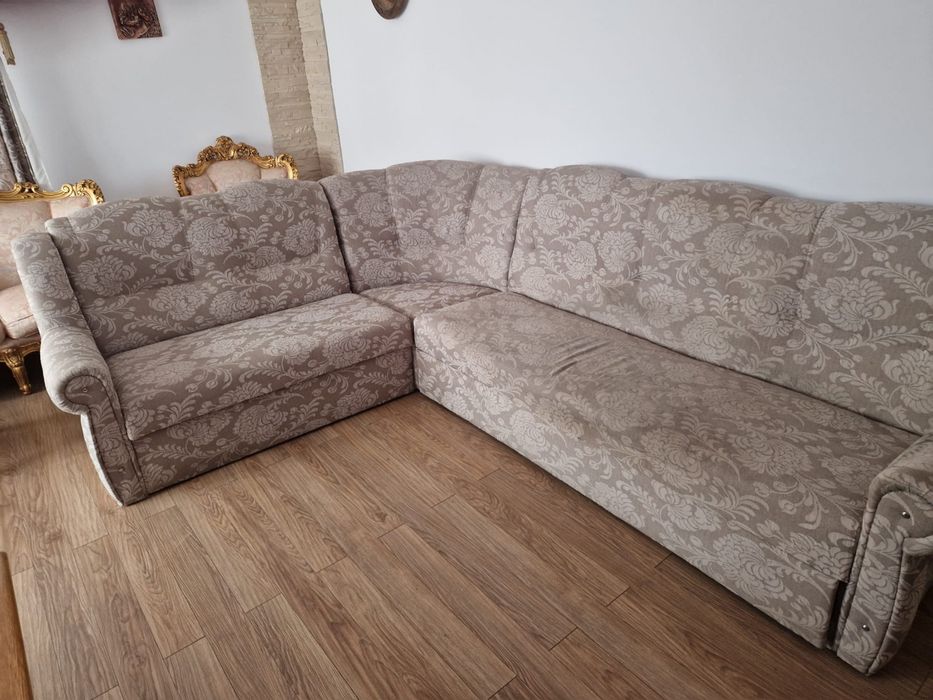 vand coltar in stare foarte buna