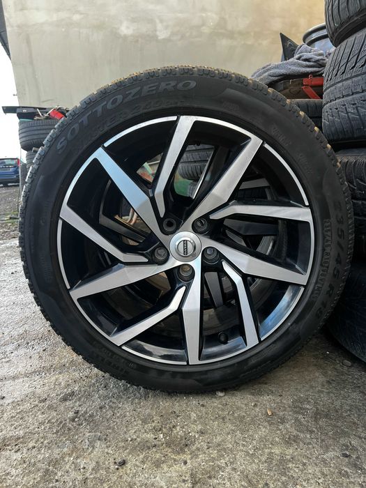 Set 4 Anvelope Pirelli SottoZero winter 235 45 R18 ci365