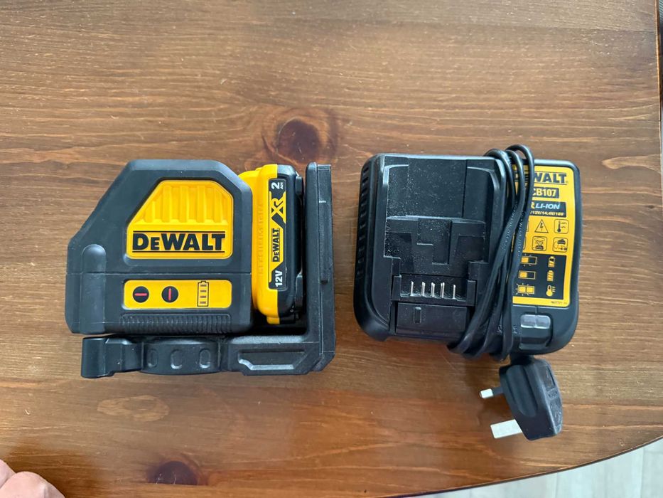 Dewalt DCE088R Лазерен Нивелир