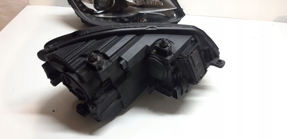 Vw Touran Caddy 1T far xenon led bixenon stanga dreapta faruri modul