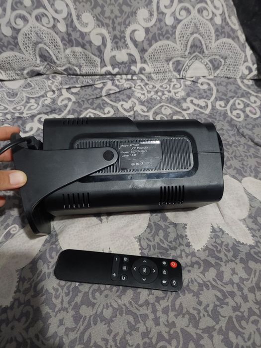 Smart Proektor Hy320