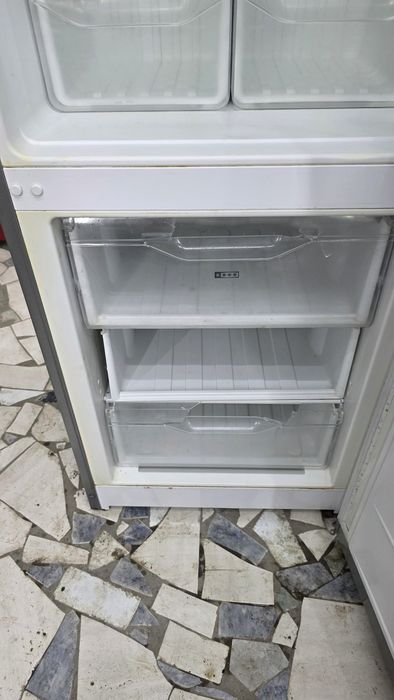Продам холодильник Индезит