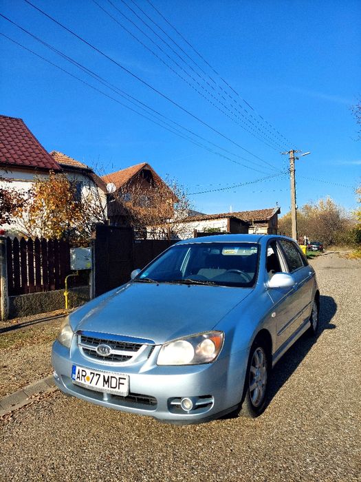 KIA Cerato 2006 — imagine 2