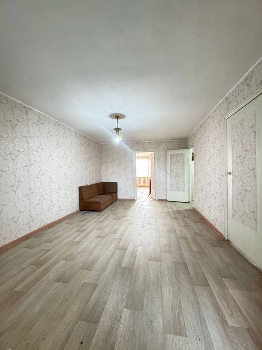 Чиланзар 1.  2комнатная кирпич. Ор Мукимий