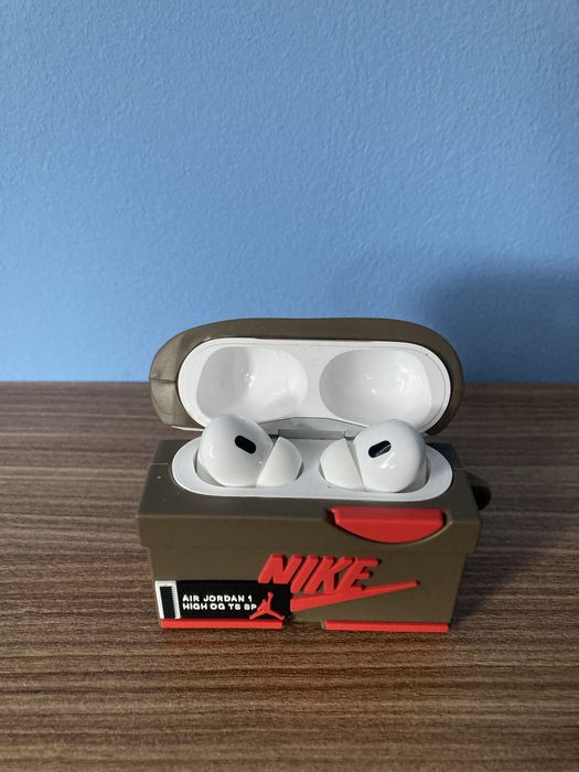 Калъфи AirPods Pro 3 – Jordan 1 мини обувки + кутийки