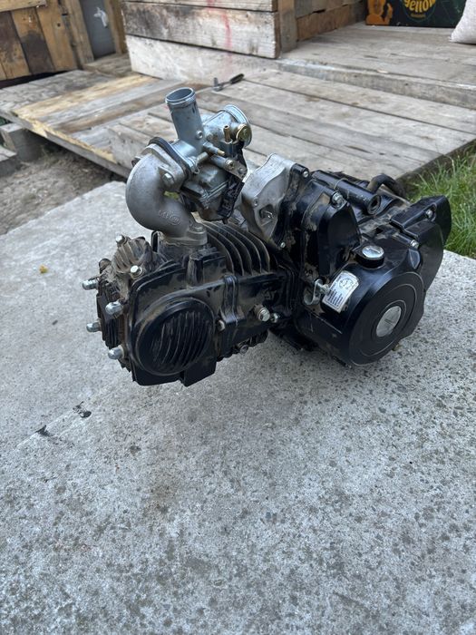 Motor 140cc.