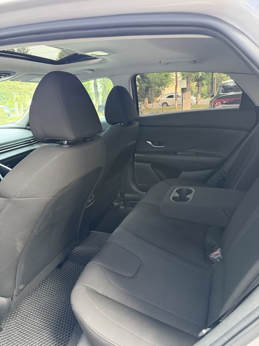 Hyundai Elantra 2022 — 6