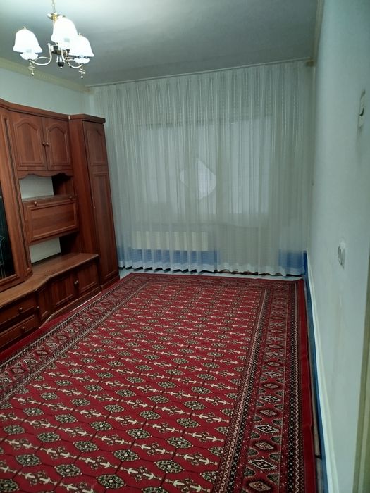 Жондор шокиров лицейини олдида 1-этажда жойлашган 3-хоналик уй