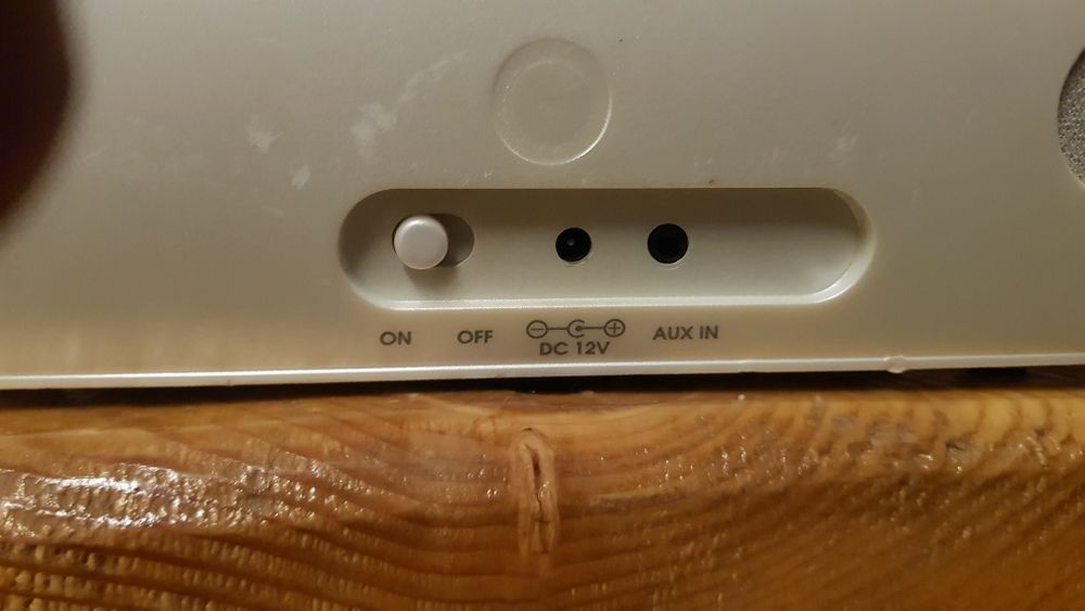 Boxa bluetooth WatsoN cu bateri sau incarcator 12v.