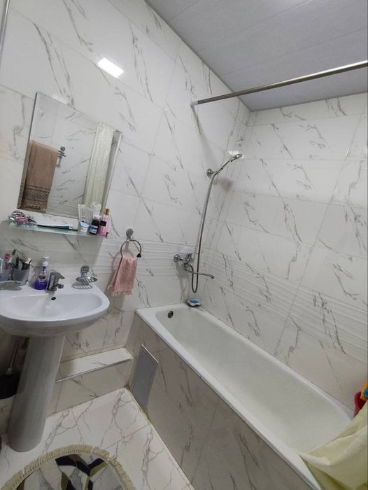 Srochna sotiladi. Sergeli 7 3/5/9