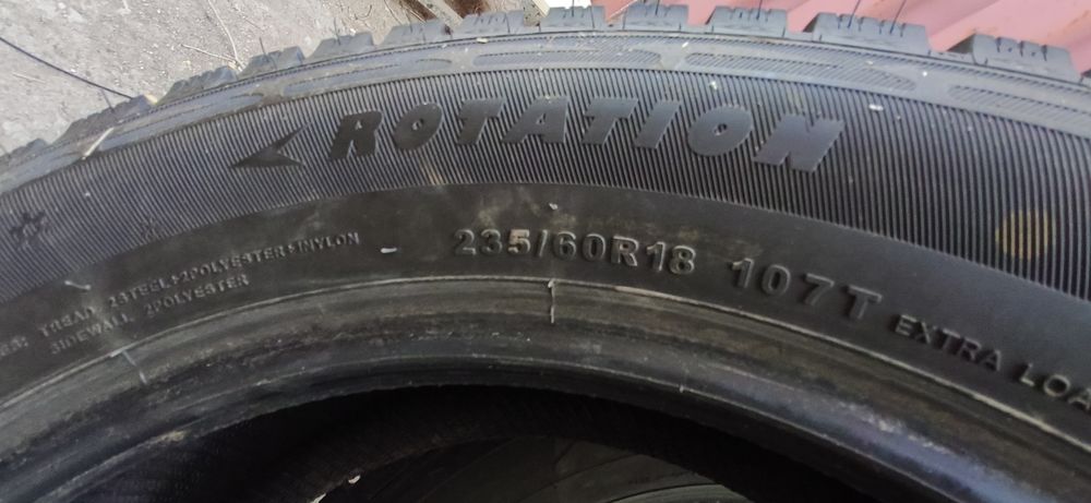Продам резину 235/60/R18 шипы KAPSEN