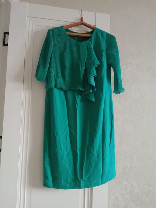 Платья вечерние почти новые