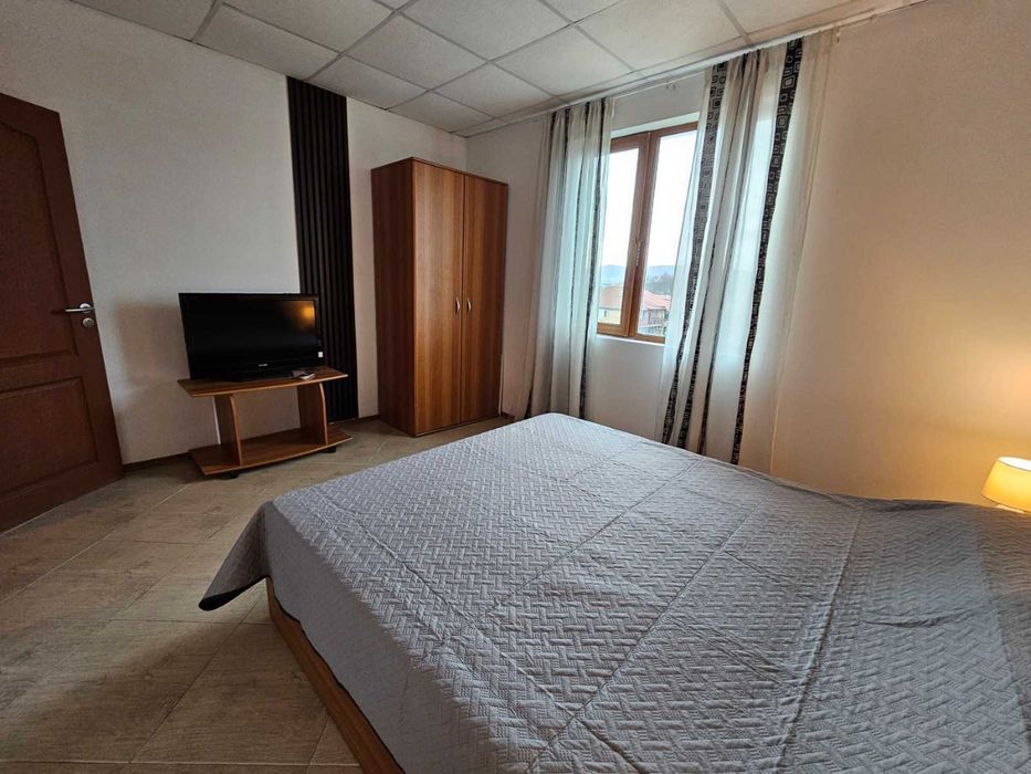 Продава се Тристаен апартамент в к.к. Слънчев бряг - 77 кв.м за 587 €/кв.м - Снимка #2