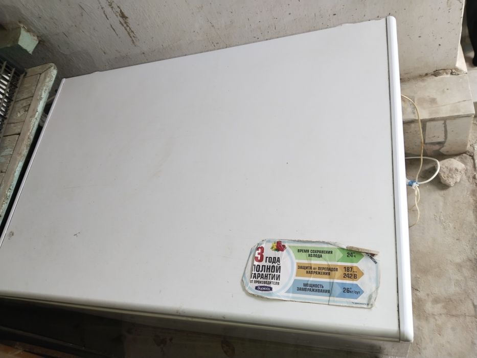 Morozilnik sotiladi yangi