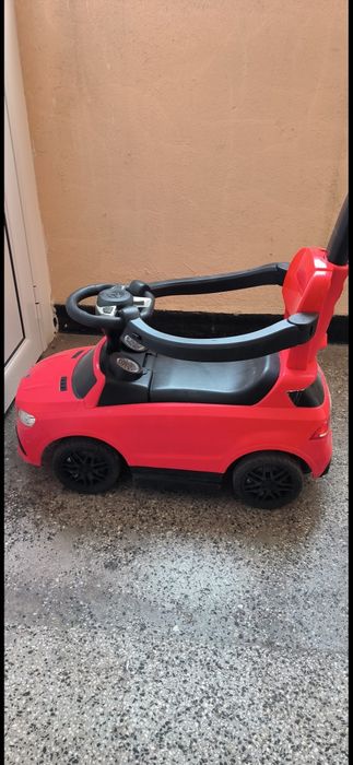 Детска кола за яздене Chipolino Mercedes Червена