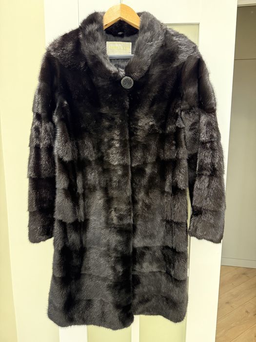 Шуба норковая черная