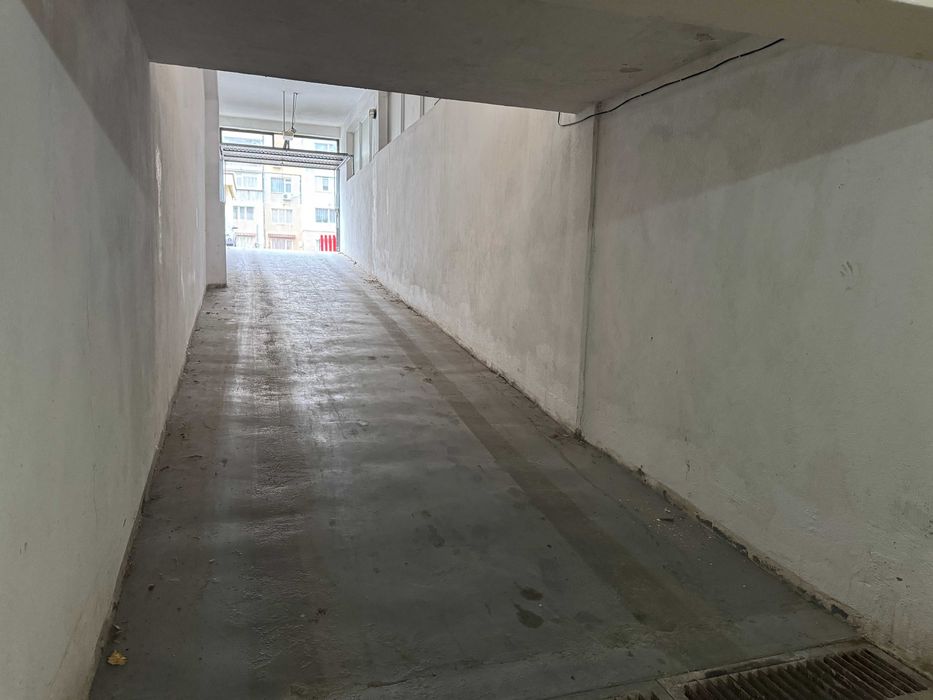 Самостоятелен гараж 16 кв.м | Ток | Зелена зона