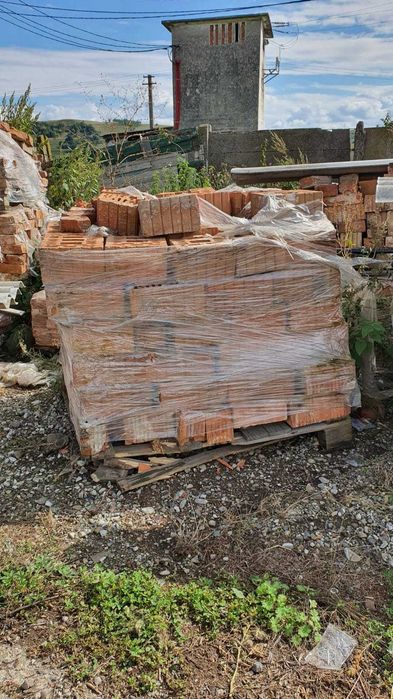 Caramida plina recuperata din demolari