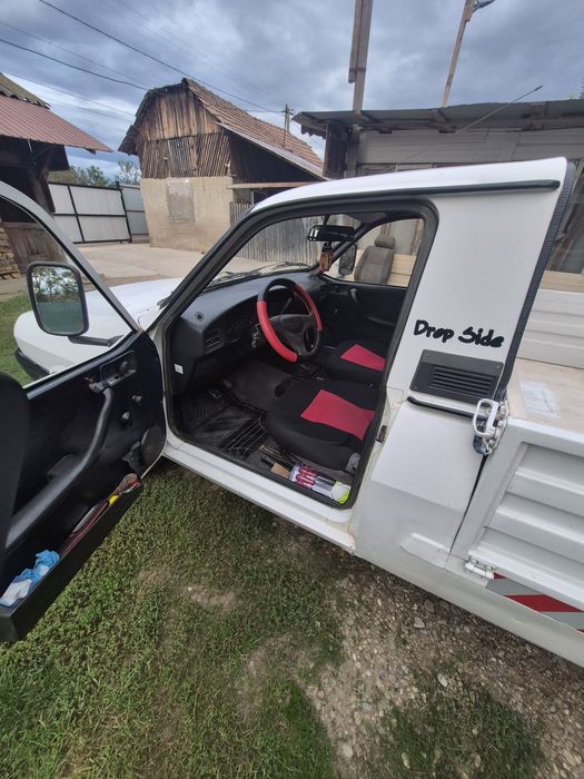 Dacia Pick-up Autoutilitară Drop- Side cu obloane, 1.6  benzină stare excelentă !