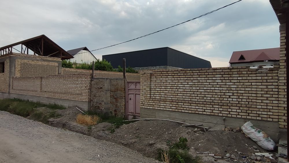 Қурилиши тугалланмаган Ҳовли зудлик билан сотилади!