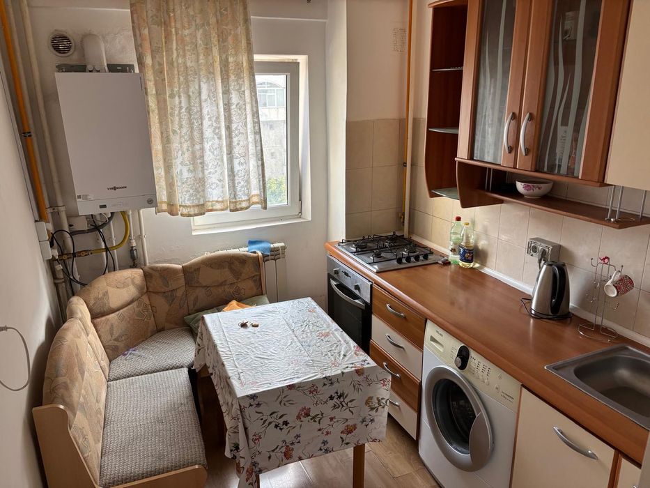 Închiriez apartament cu 2 camere  în zona gării - Billa/Carrefour, strada Strapungere Silvestru.