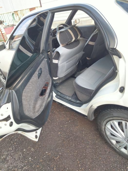 Продам автомобил Toyota vindom