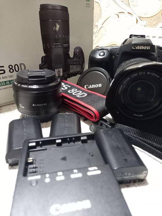 Canon 80 d holati klas 3ta batarika, 64 xotirachip,chixol remen (tasma