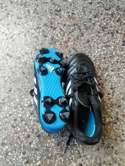 Оригинални бутонки Adidas