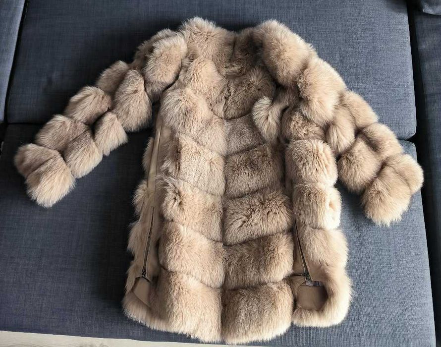 Haina blana naturala vulpe