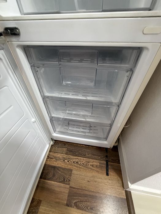 Холодильник LG крутой