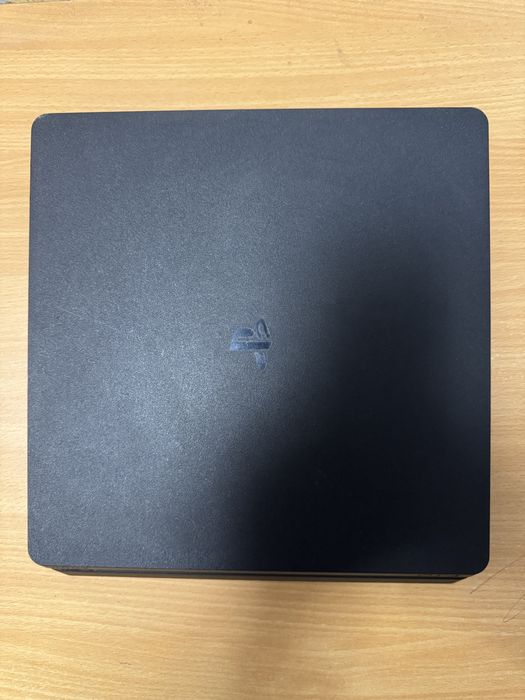 Ps 4 Slim 500GB + un joc Gta 5 Stare perfecta controler perfect cu toste cablurile