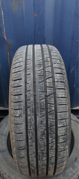 Продам покрышки б/у R17