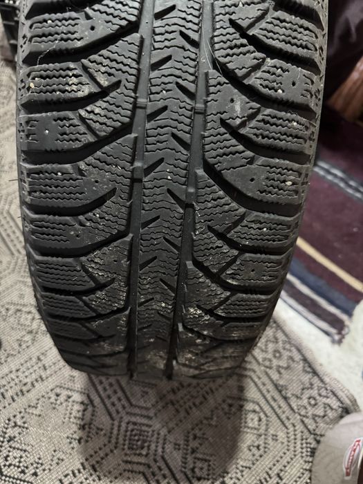 Продавам 4 бр. зимни гуми
